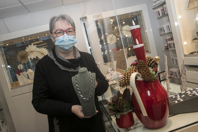 Julehandel Dronninglund Handel Brillehuset